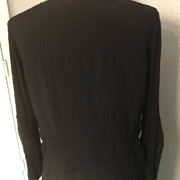 Daniel Rainn Black Open weave sleeve blouse - Picture 6 of 13